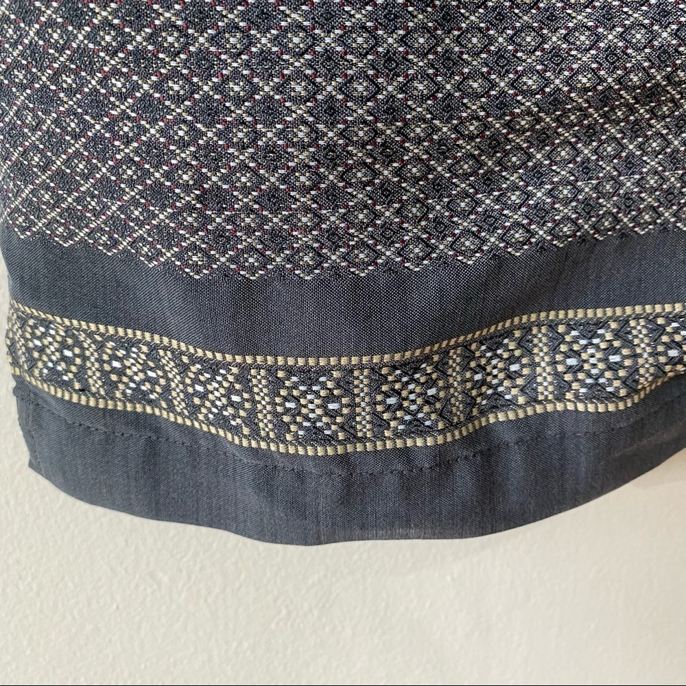 Filter Buttons Up Geometric Design - Picture 8 of 8